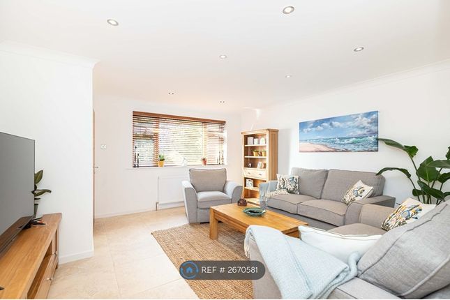 Curzon Road, Poole photo 5