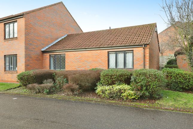 2-bed other on 60, Peakes Croft, Doncaster, £120,000