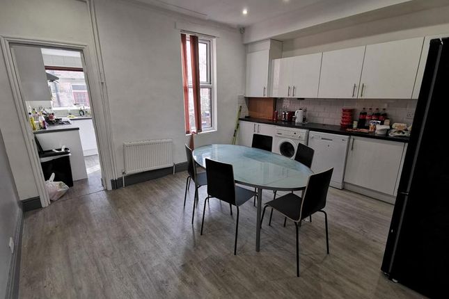 Ashville Grove, Leeds photo 3
