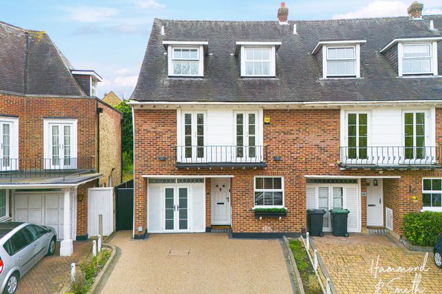 End terrace house to rent in Theydon Grove, Epping