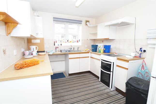 29, Dunkhill Croft, Bradford photo 4