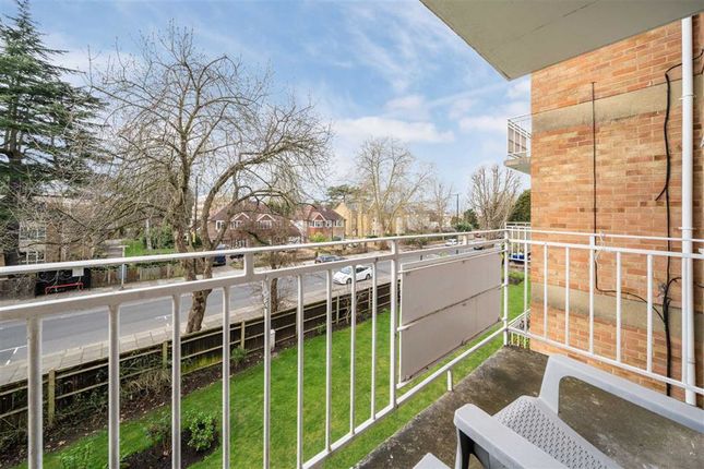 Flat for sale in Elton Close, Kingston Upon Thames