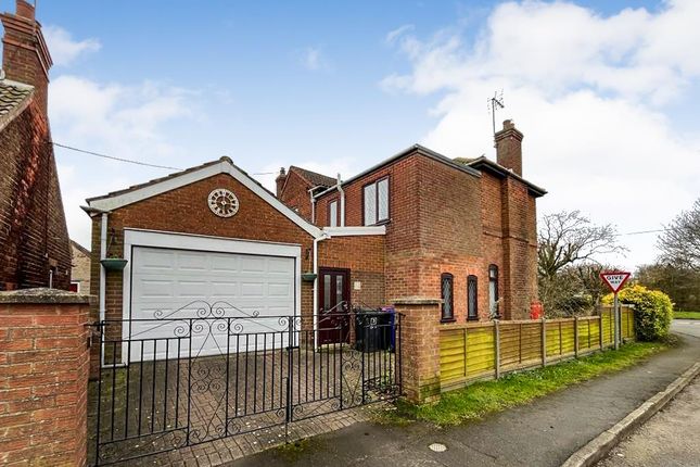 Detached house for sale in Templefield Road, Willoughton, Gainsborough