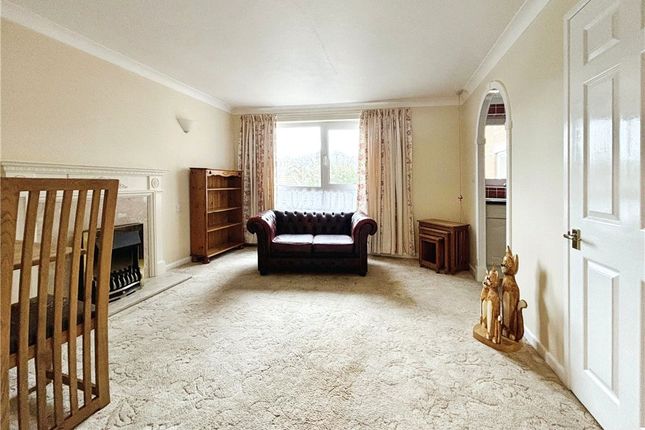 Flat 26, Cliff Court,, Currie Road, Isle of Wight photo 3