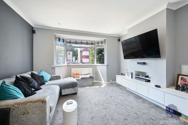 43, Thurleston Avenue, Morden photo 4
