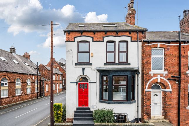 1368868-1-68F2174...