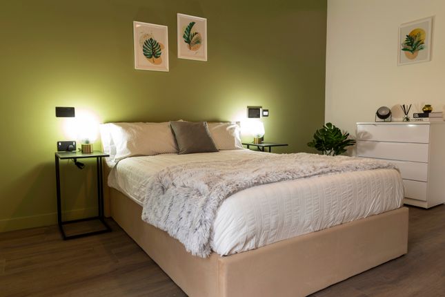  Accessible 1 Bed apartment  , Denmark House, Station Quarter photo 3