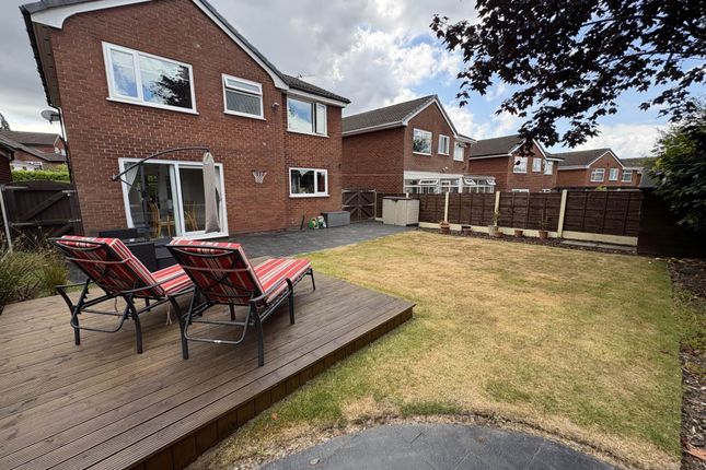 8, Irk Vale Drive, Oldham photo 4