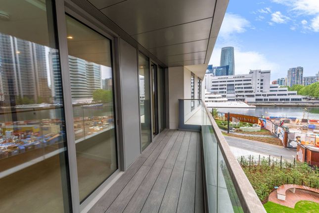 Thumbnail Flat for sale in Park Drive, Canary Wharf, London