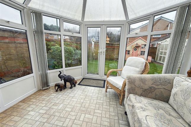 14, Acle Meadows, Newton Aycliffe photo 3