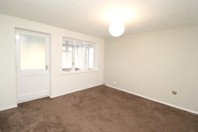 22, Orpington Drive, Coventry photo 4