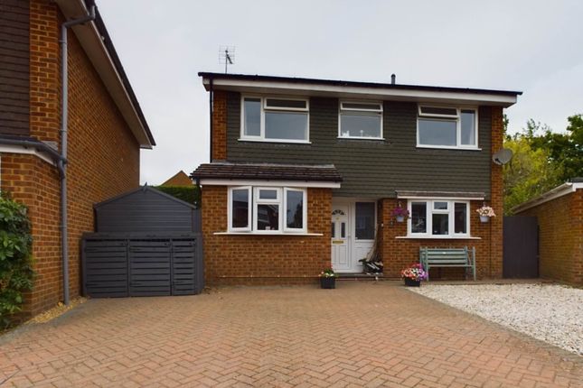 Thumbnail Detached house for sale in Hoods Farm Close, Bierton, Aylesbury