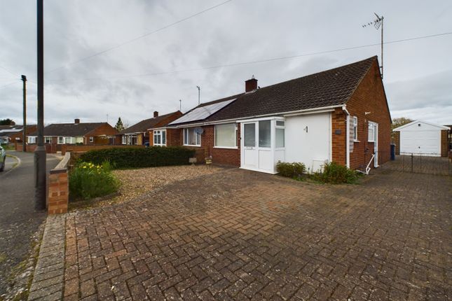 Semi-detached bungalow to rent in Bramley Road, Mitton, Tewkesbury