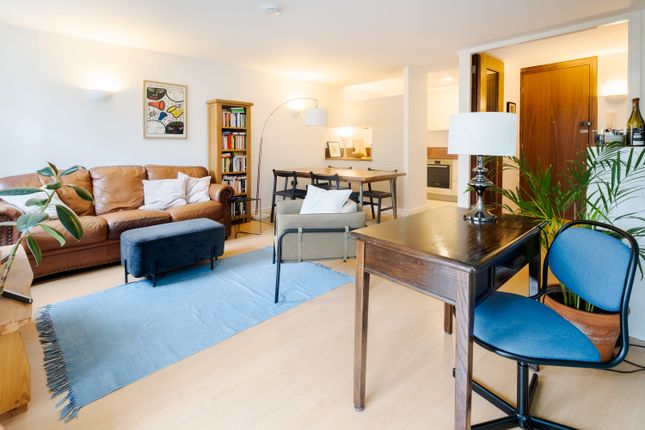 Flat for sale in Myddelton Passage, London