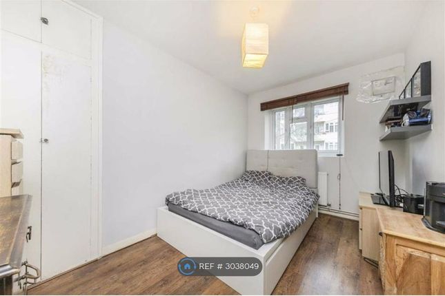 Flat, Parrington House Oaklands Estate, London photo 3