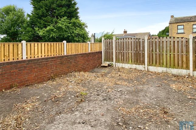 67, Moor End Lane, Dewsbury photo 2