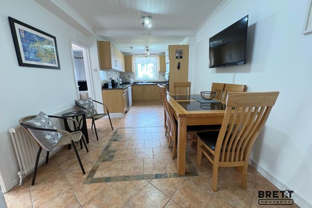10, Pill Lane, Milford Haven photo 4