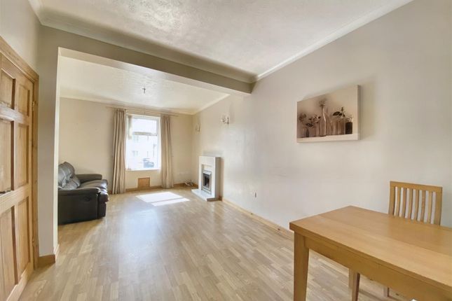 2, Lewis Terrace, Pembroke photo 2