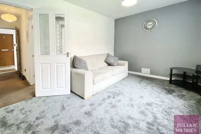 Flat 3, Lainton Court, Edgeley photo 3