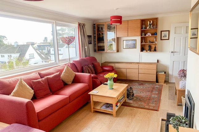 11, Vicarage Meadow, Fowey photo 3