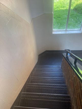 Flat 34, Tudor Court, King Henryâ€™s Walk, Islington photo 4