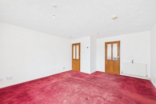 Flat 5, Seletar House Williams Close, Huntingdon photo 3