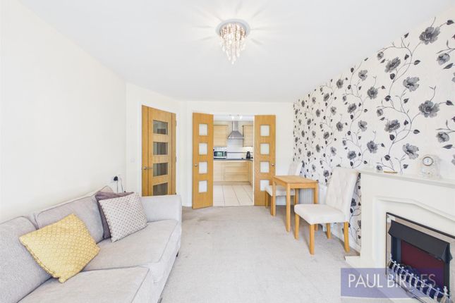Apartment 15 Oakfield Court, 44 Crofts Bank Road, Manchester photo 4