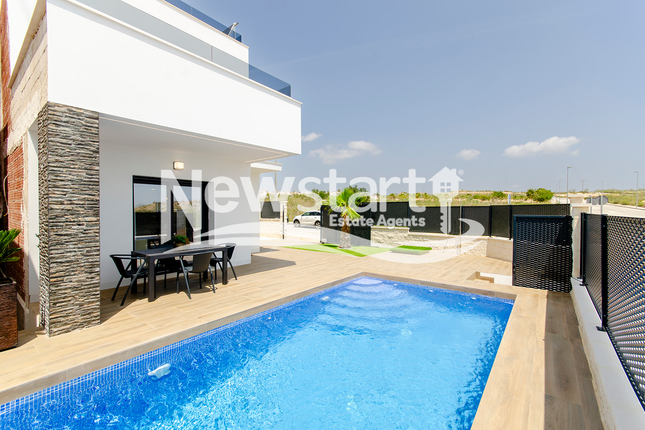 Villa for sale in Alicante, Orihuela, Entre Naranjos