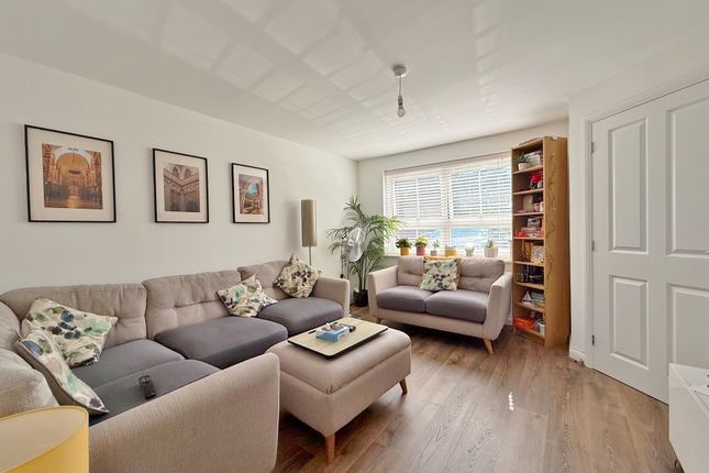 5, Storehouse Way, Havant photo 2