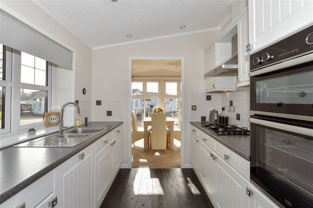 Kings Close Harrietsham, Maidstone photo 3