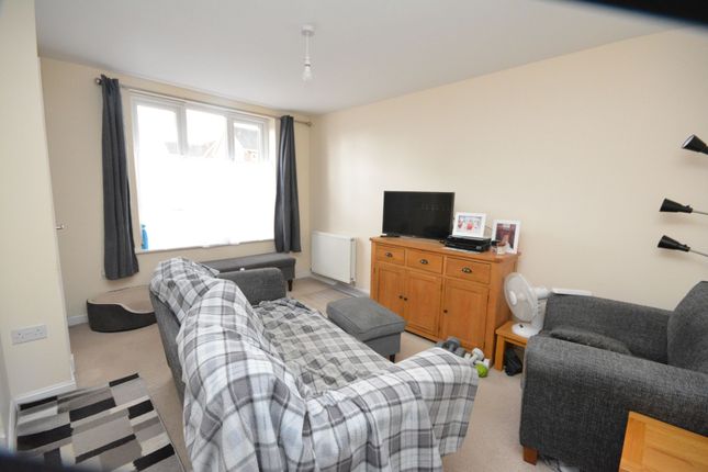 15 Hoggan Court, Bonnybridge photo 2