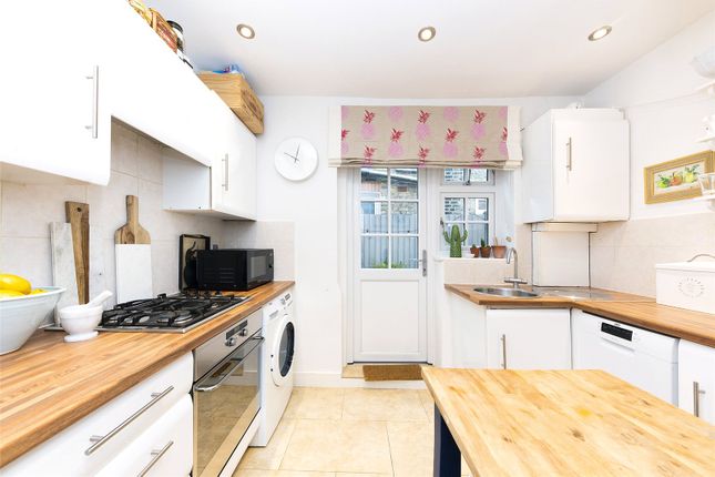Flat for sale in Lydden Grove, London
