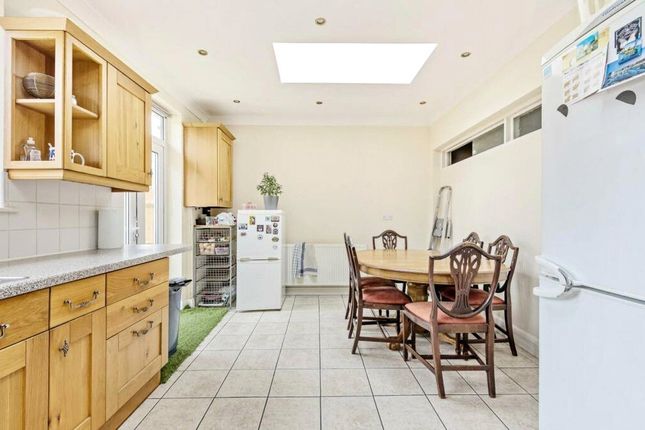 3, Weighton Road, Harrow photo 3