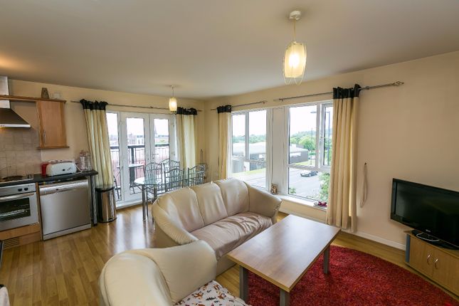 2-bed flat on 26, Gilmartin Grove, Kensington, £100,000