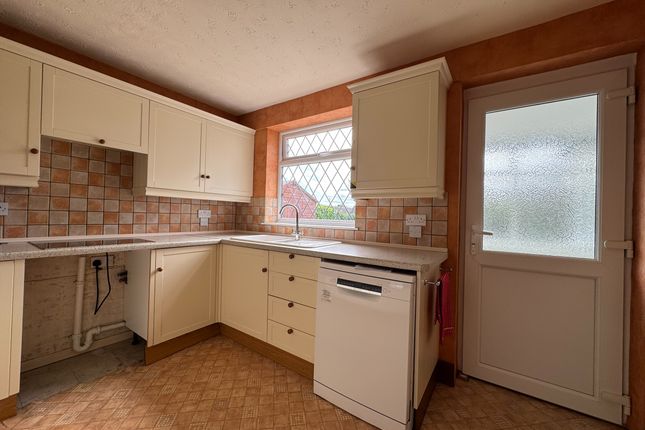 3, Ostler Close, GRANTHAM photo 2