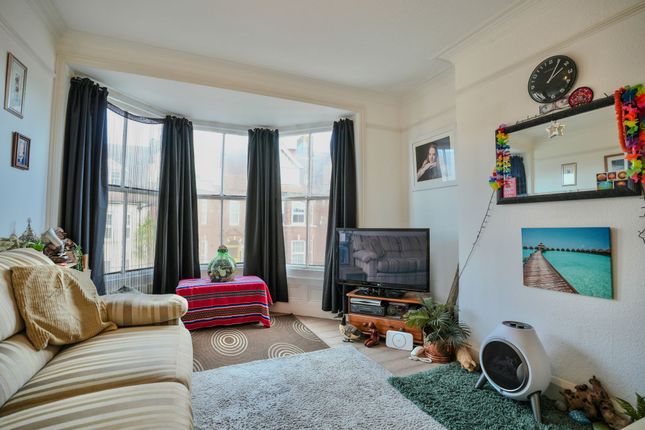 Flat 2, 26 Alfred Road, Cromer photo 3