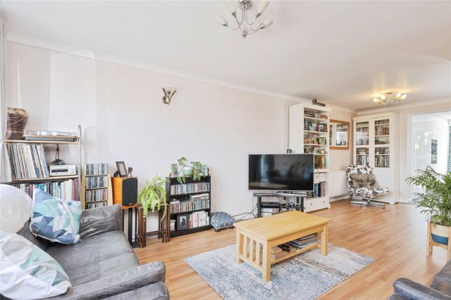 34, Glendale, Kent photo 2
