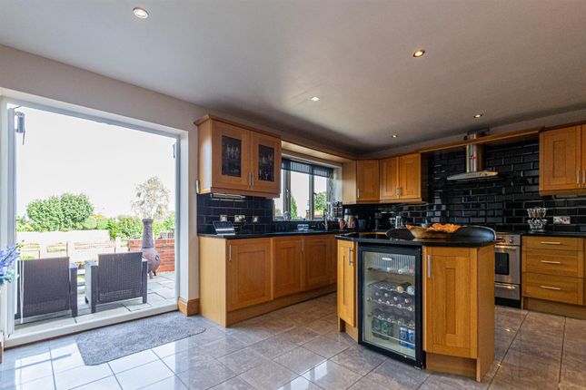 Greenfields Avenue, Warrington photo 4