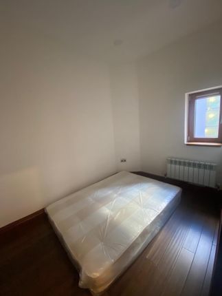 Flat to rent in 3 Bedford Park, Croydon