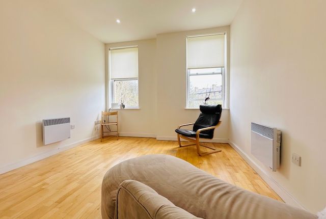 11, Grange Park, Ealing photo 4