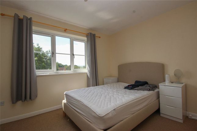 7, Swallows Court, Bristol photo 5