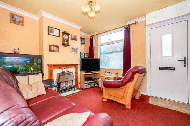 132, Charles Street, Greenhithe photo 3