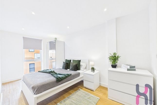 2-bed flat on 102S The Plaza, 1 Every Street, Manchester, £1,450/mo