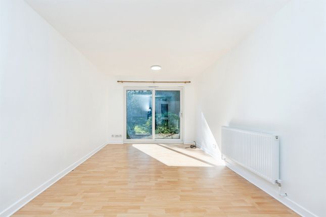 171, Ashfield Avenue, Bushey photo 4