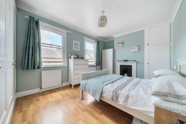 12, St. Leonards Avenue, Windsor photo 4