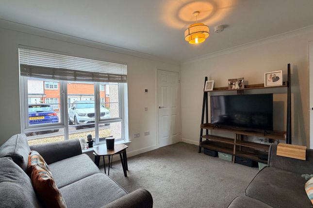 15 Dalrymple Crescent, Glasgow photo 3