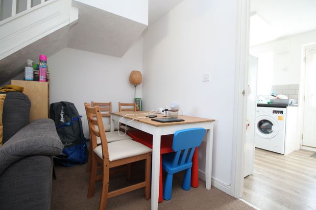 3 Arbour Court, Fareham photo 5