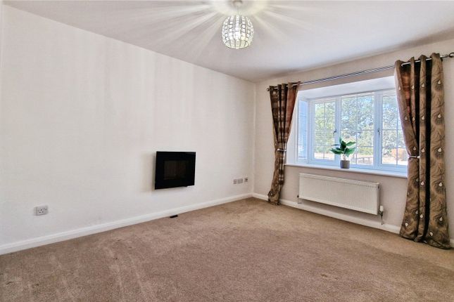 28, Wiggett Grove, Bracknell photo 4