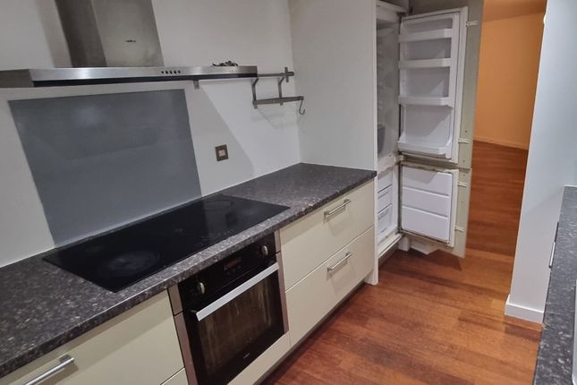 Apartment 1604, Beetham Tower, Liverpool photo 3