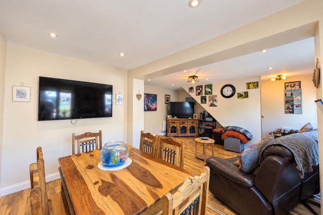Chestnut Close, Coleford photo 4